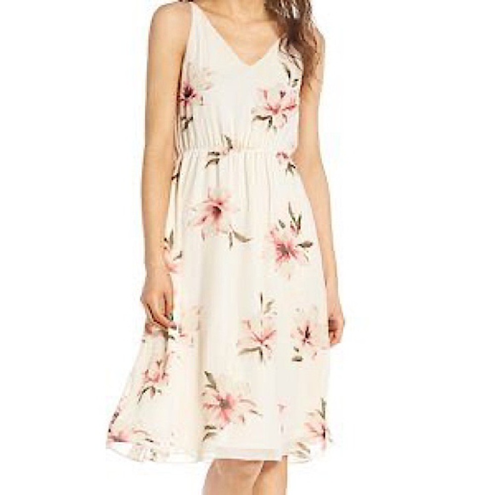 NWOT Soprano cream floral dress size small